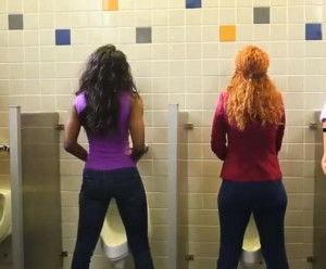 大肥女撒尿视频